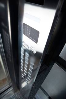 تصویر 1: شستی کابین